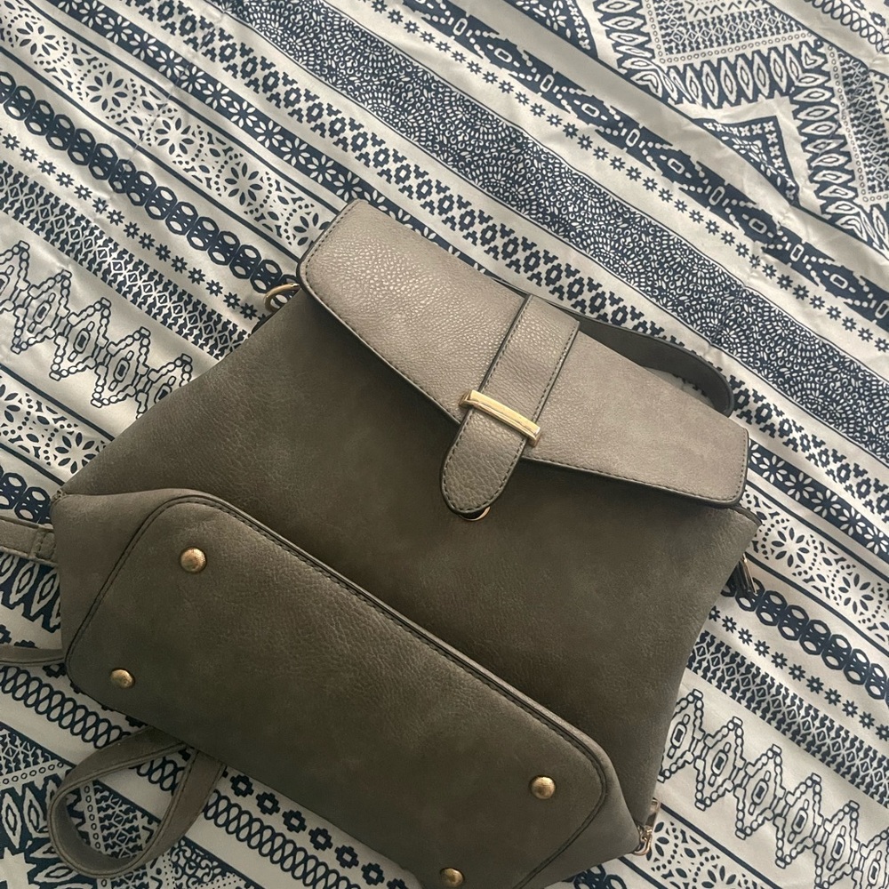 Multiple purses - Picture 2 of 8